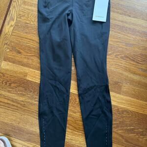 Black lululemon swift speed hr